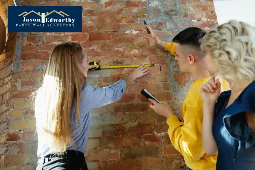 What are the responsibilities of a party wall surveyor Woking?